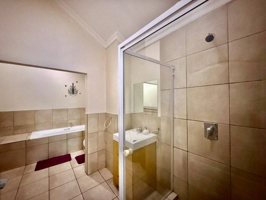 3 Bedroom Property for Sale in Meerhof North West
